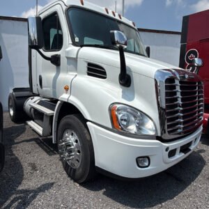 Mulita Freigtliner Cascadia 2016 motor Cuminns isx12 400 Hp Transmicion de 10